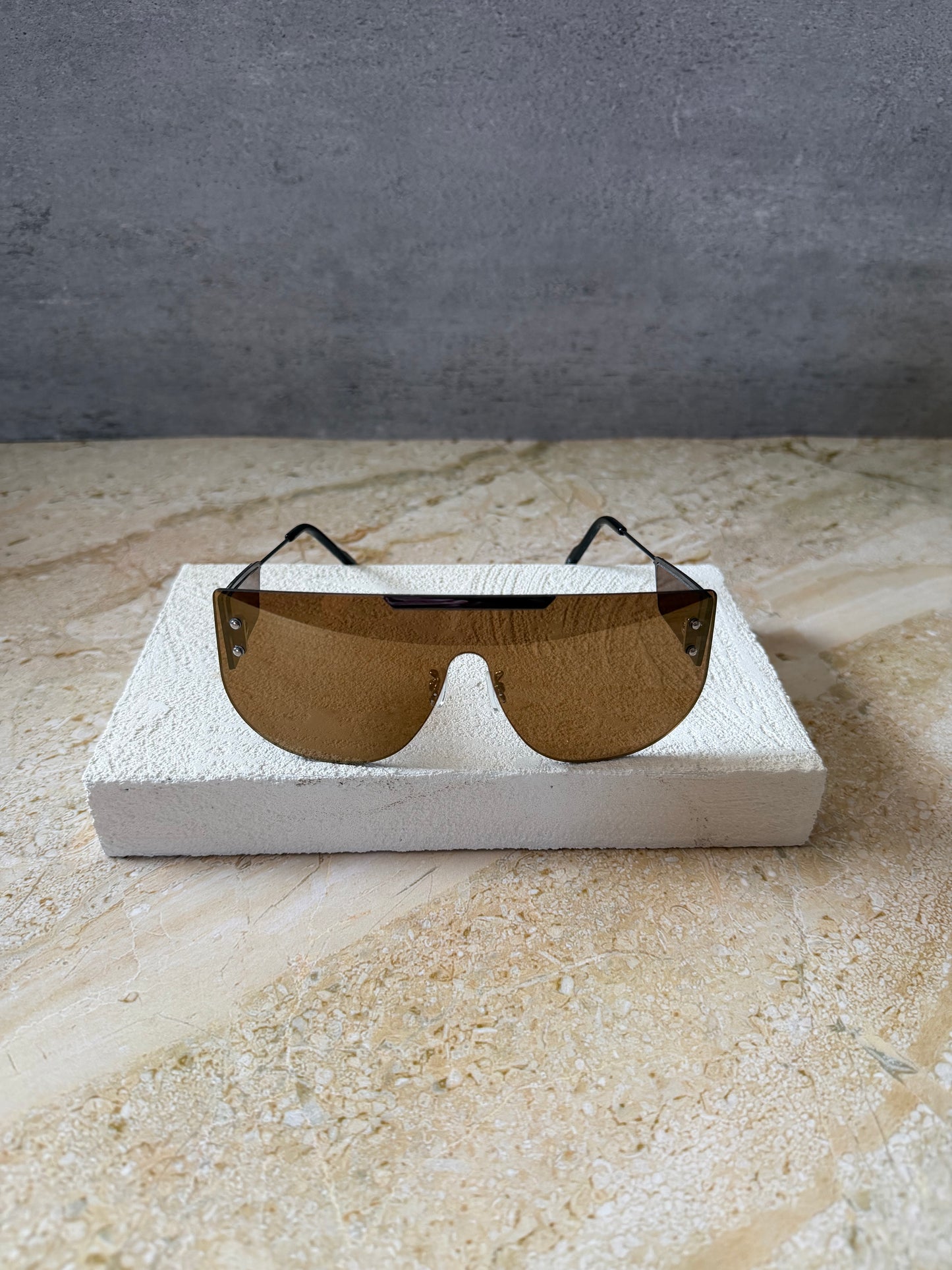 Incognito (Brown Mirror Tint)