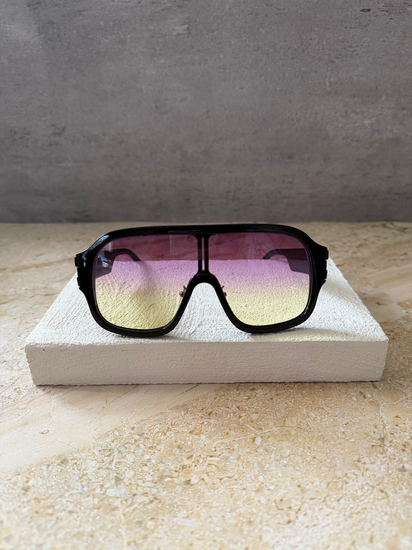 DND (Purple/Yellow Tint)
