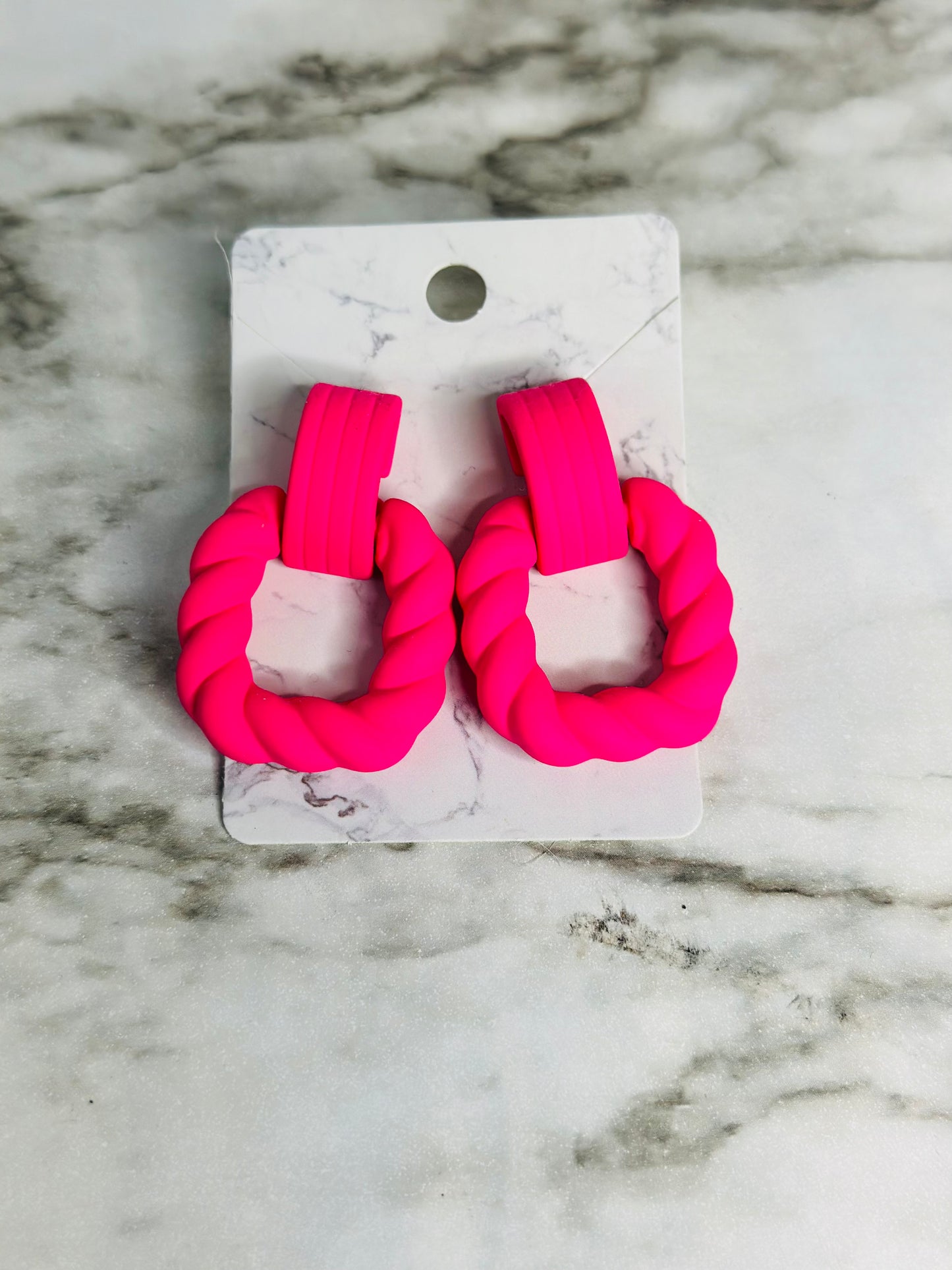 Twisted Hoops (Pink)