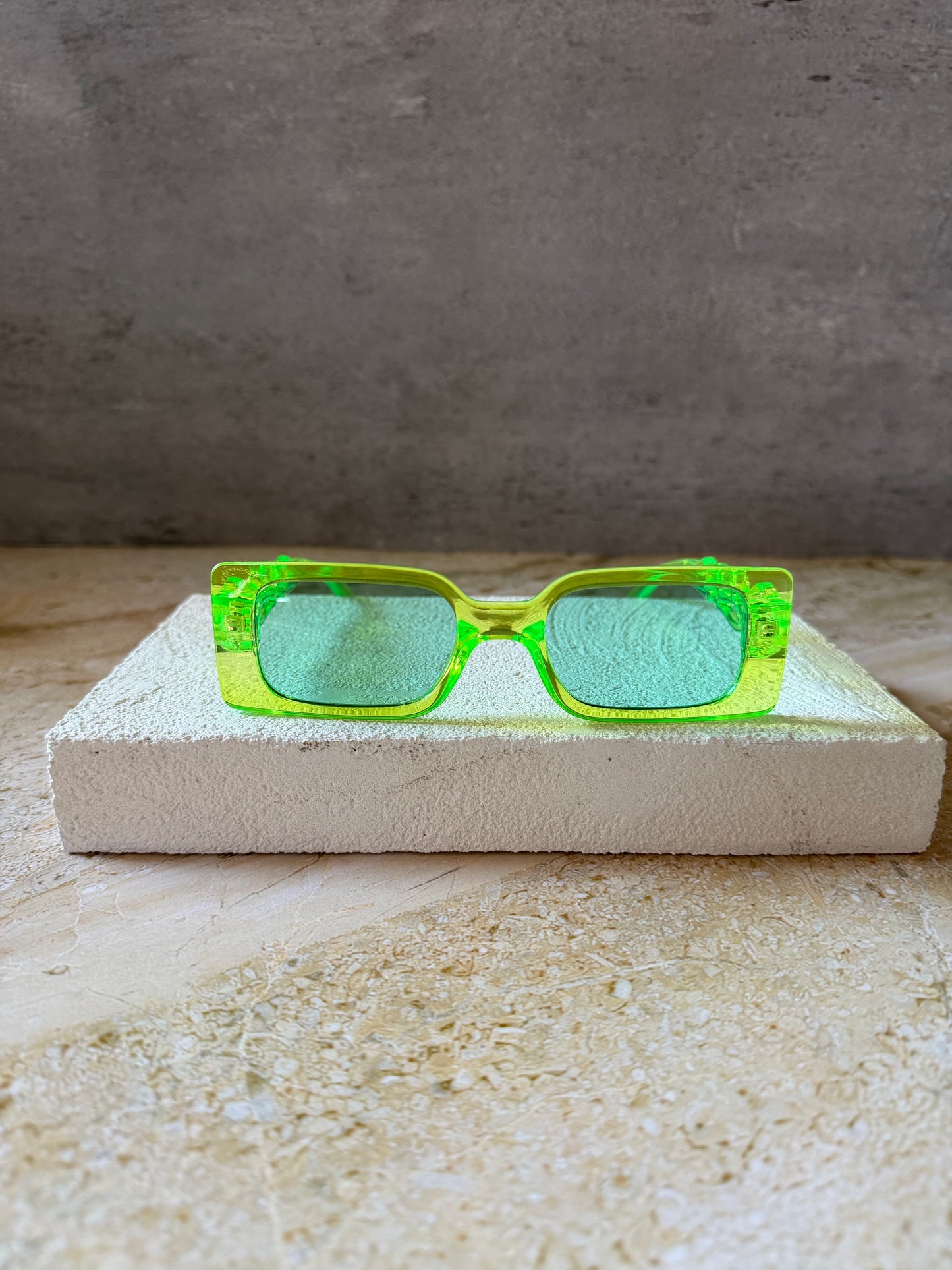 ‘Baddie’ (Lime)