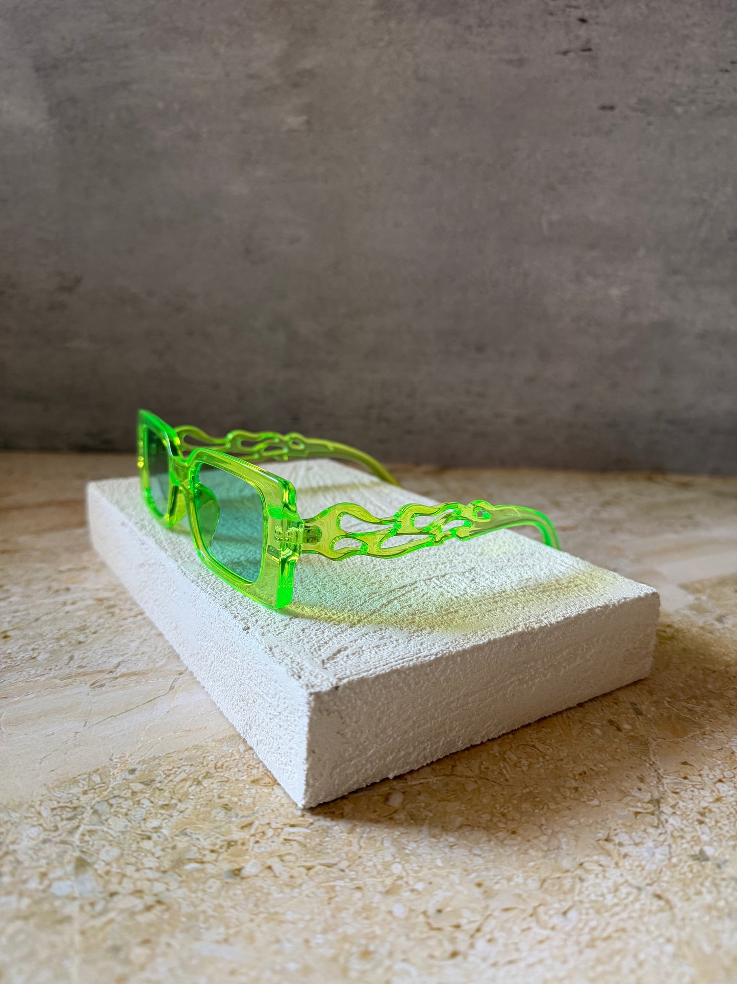 ‘Baddie’ (Lime)