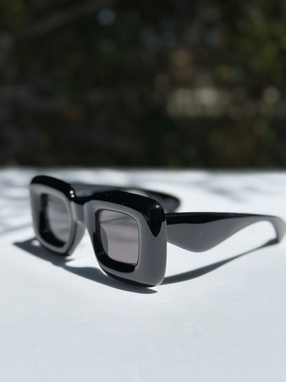 ‘Cartoon’ Sunnies (Black)