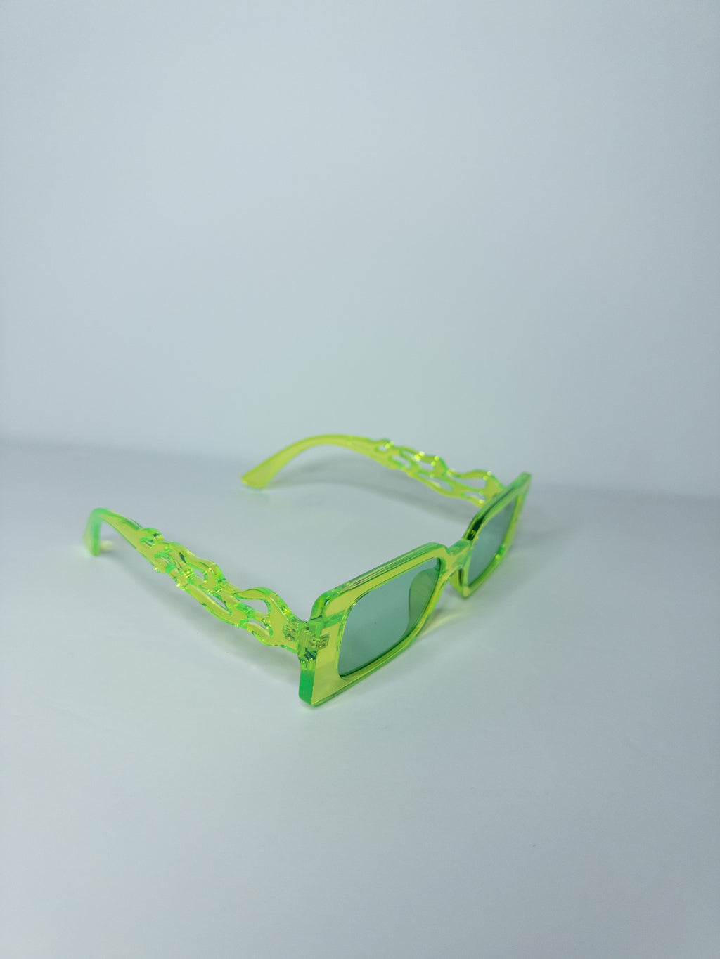 ‘Baddie’ (Lime)