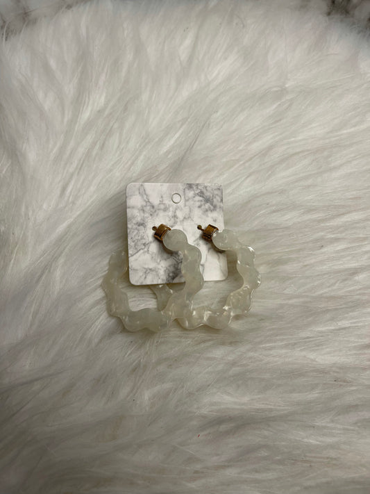 White Marble Wavy Hoop Earrings